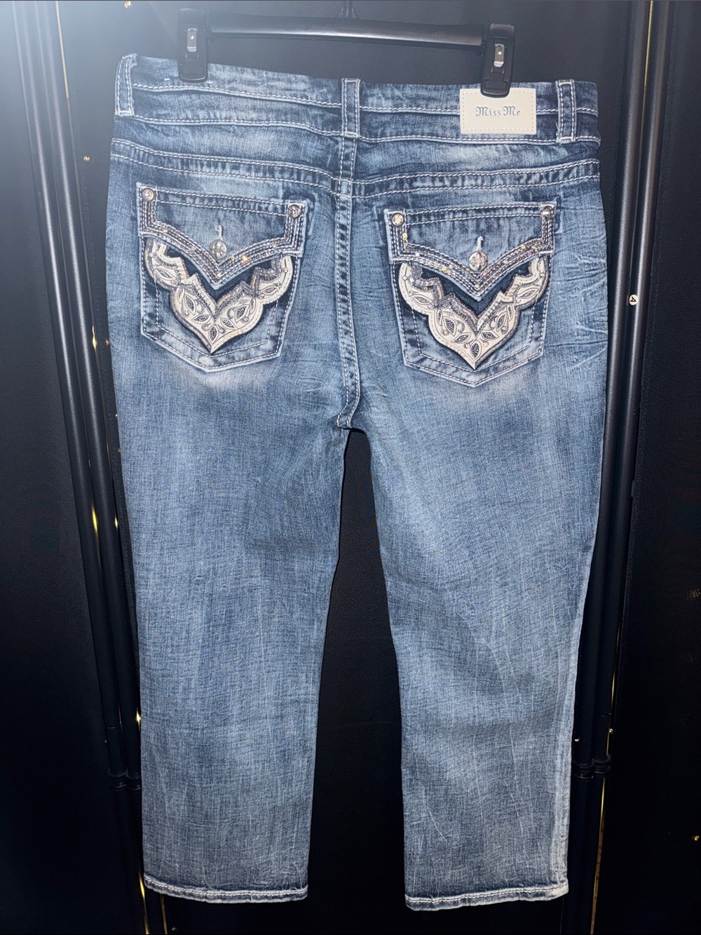 Miss Me Curvy Crop Medium Wash Cropped Ankle Jeans